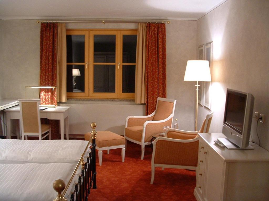Altstadthotel Braeuwirt ヴァイデン 部屋 写真