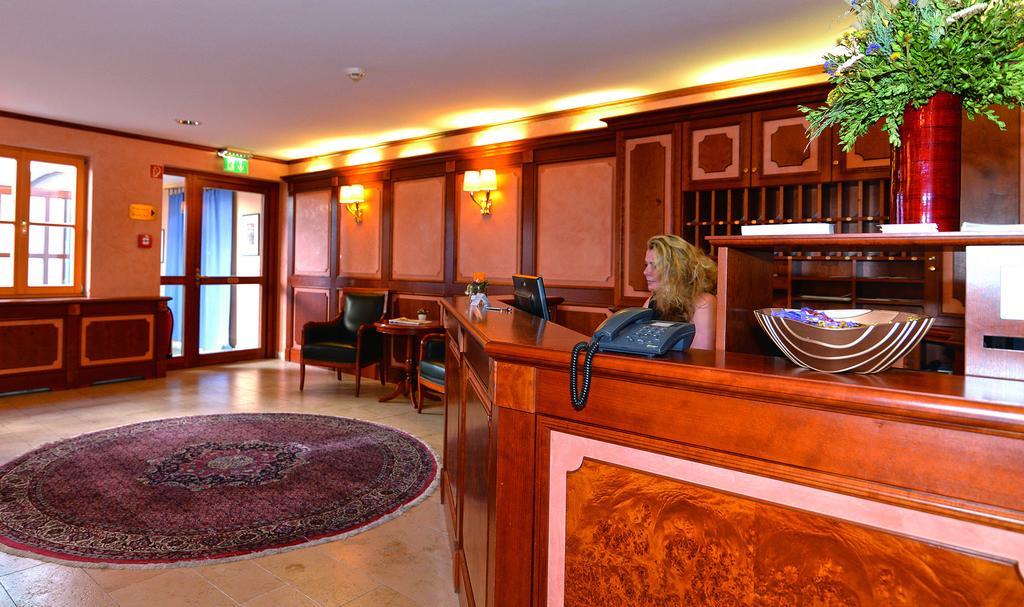 Altstadthotel Braeuwirt ヴァイデン エクステリア 写真